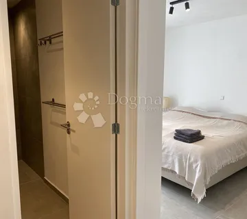 PREMANTURA - kuća sa 3 luksuzna apartmana i pogledom na more - cover