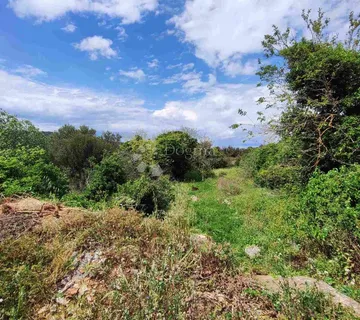 Građevinsko zemljište Božava 571 m2 - 150 m od mora - cover