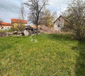 GOSPIĆ - PRODAJE SE GRAĐEVINSKO ZEMLJIŠTE BLIZINA CENTRA - cover