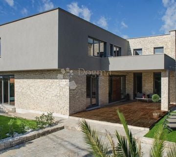 Poreč, luksuzna villa s 7 spavaćih soba - cover