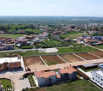 POGLED NA MORE, 5 ZEMLJIŠTA SA 5 GRAĐEVINSKIH DOZVOLA - cover