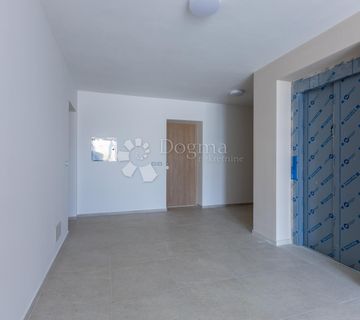 NAJPOŽELJNIJA NOVOGRADNJA U GRADU - STAN B-1-D, NA 1. KATU S POGLEDOM NA MORE - cover