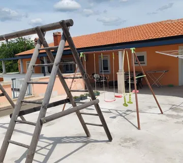 Kuća za odmor s bazenom -Tinjan - cover