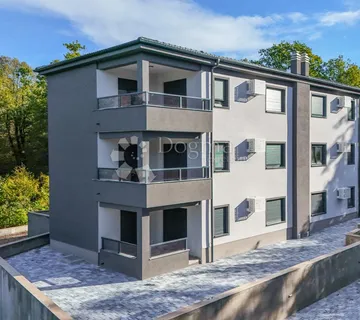 Izuzetno kvalitetna novogradnja u blizini centra Matulja - cover