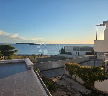 ROGOZNICA- VIKENDICA 2.RED OD MORA - cover