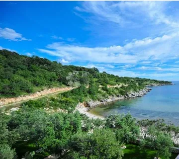 NOVALJA NOVA - GRAĐEVINSKO ZEMLJIŠTE 1600 M2  - cover