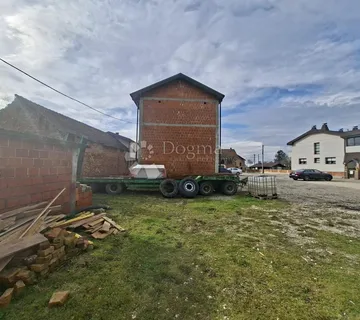 2 hale + kuća - cover