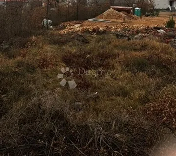 GRAĐEVINSKO ZEMLJIŠTE U CRIKVENICI SA GRAĐEVINSKOM DOZVOLOM 510m2! - cover