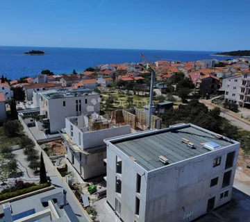 ROGOZNICA- JEDNOSOBNI STAN BLIZU PLAŽE s5 - cover