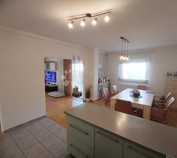 Novi Zagreb zapad, kuća sa dva stana - cover