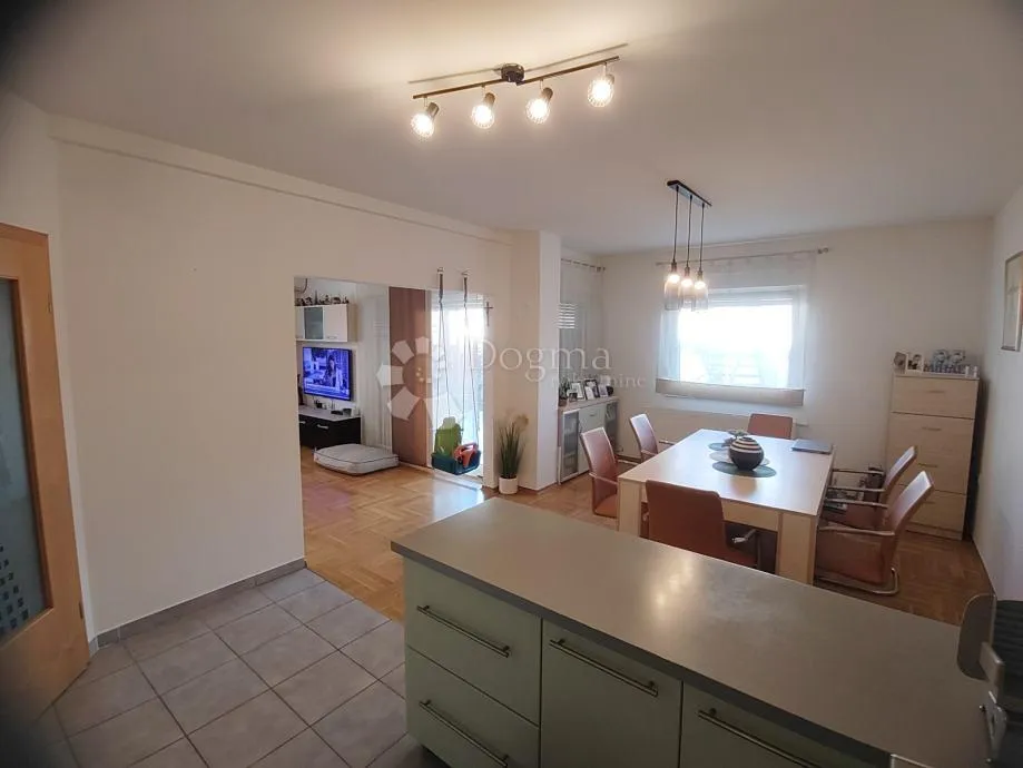 Novi Zagreb zapad, kuća sa dva stana - cover