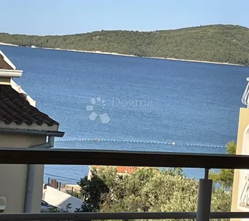 BRODARICA - Šibenik - prekrasna kuća uz more - top lokacija - cover