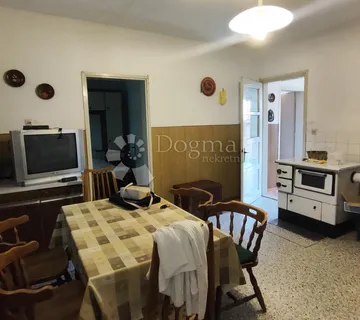 Kuća u mirnom dijelu Skrada - cover