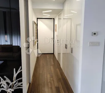 EKSKLUZIVNA VILA SA PANORAMSKIM POGLEDOM NA OPATIJU - cover