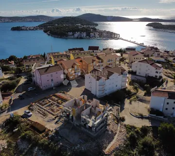 ROGOZNICA- STAN NA DRUGOM KATU S PREDIVNIM POGLEDOM s5 - cover