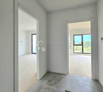 Novogradnja, lift, 1 garaža - cover