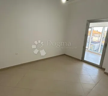STAN 2 SPAVAĆE I 2 KUPAONICE 75.36m2 - Pula - cover