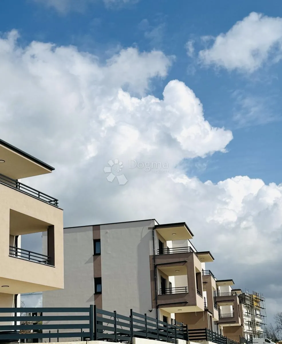 Istra – Stan u novogradnji s podnim grijanjem i 2 parkinga - cover