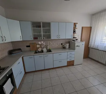 Kuća  s potencijalom - cover