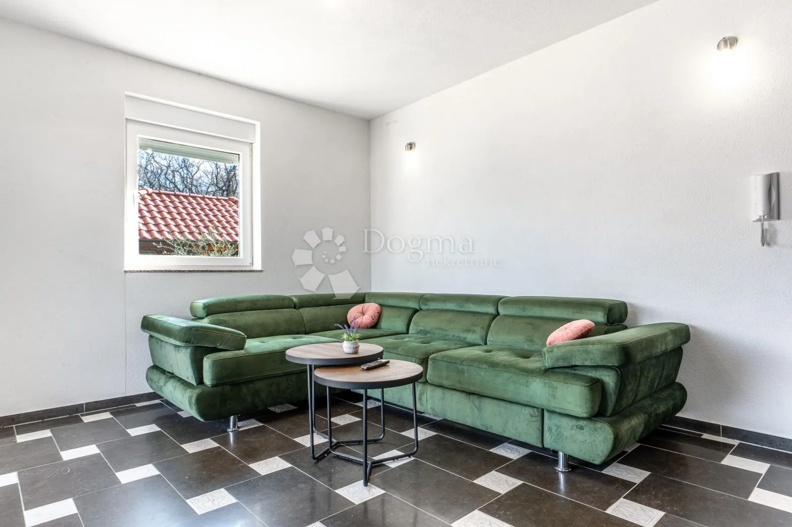 KLIMNO, apartman s bazenom na samo 250m od mora  - cover