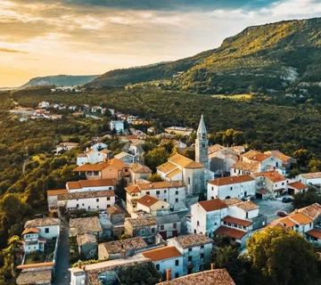 Građevinsko zemljište u idiličnom okruženju - cover