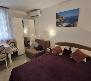 Jednosoban stan 50 m od mora - cover