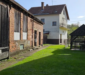 Kuća s okućnicom i dodatnim prostorom  - cover