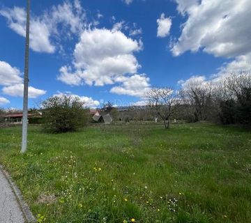 Lijepa parcela u okolici Buzeta - cover