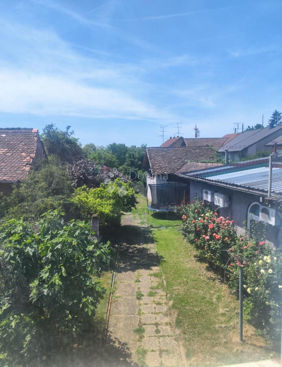 HOTEL NA ZLATNOJ LOKACIJI  - cover