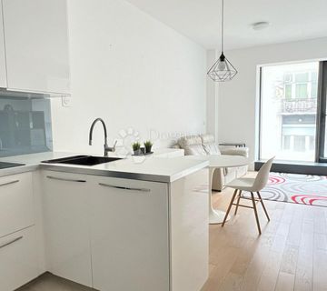 Ekskluzivni stan u Ban centru, 41 m2 - cover