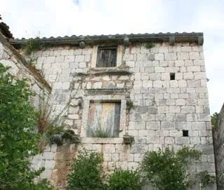 KAMENA KUĆA, LASTOVO - cover