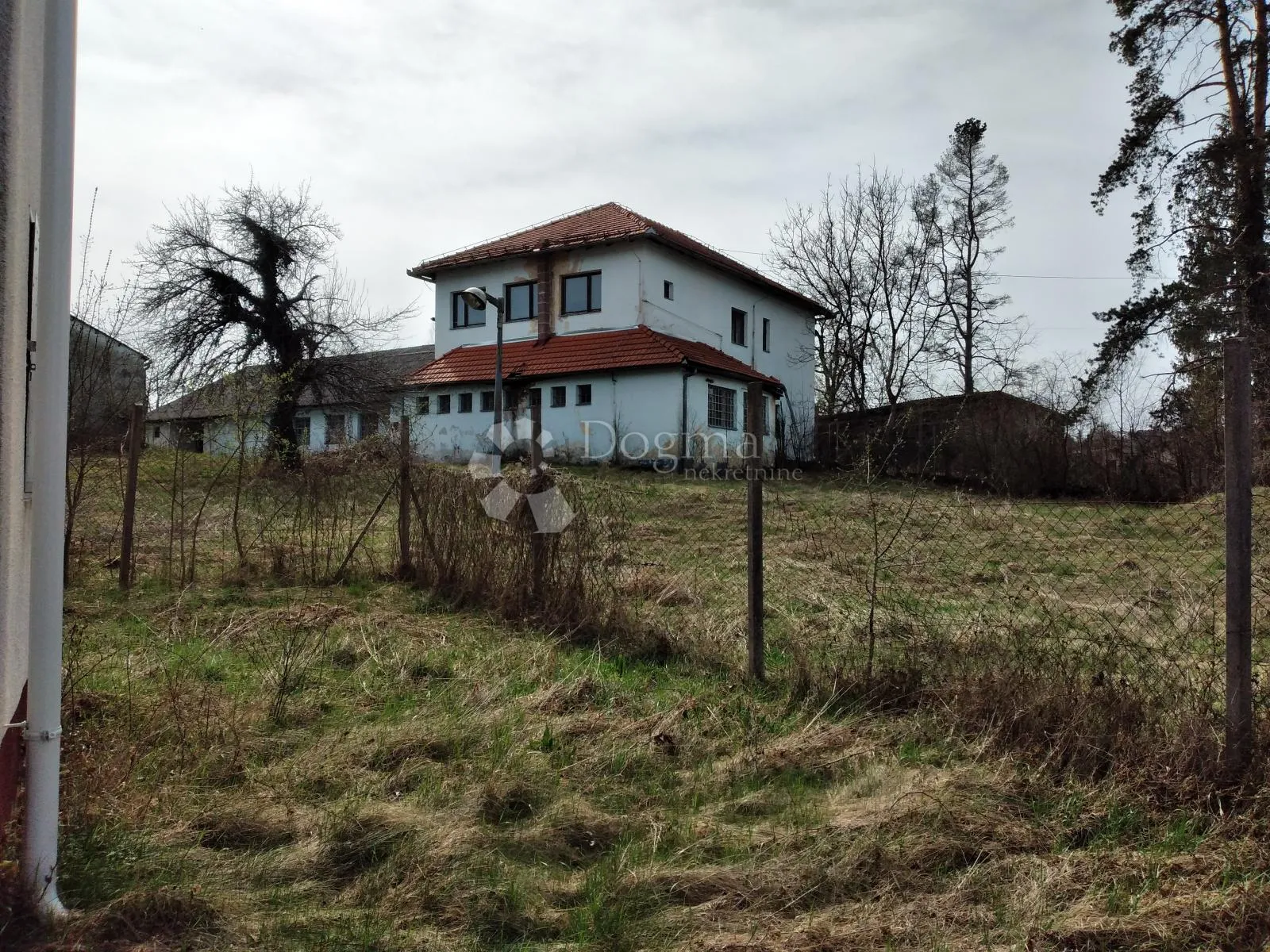 Hitna prodaja-Bivša tvornica po super cijeni - cover