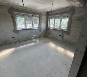 Poslovni prostor 173 m² za najam - Škurinje - cover