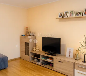 Istra, Brtonigla-šarmantan dvoetažni stan u samom centru mjesta - cover