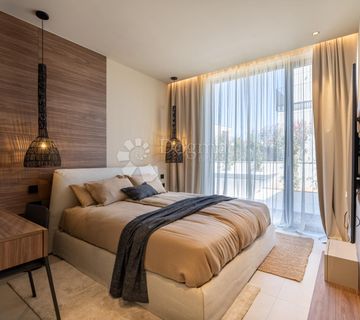 Ekskluzivna smart home vila, kompletno opremljena, s otvorenim pogledom  - cover