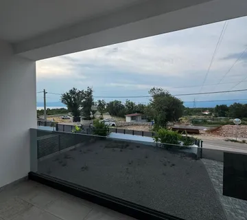 Moderna novogradnja s pogledom na more – otok Krk - cover