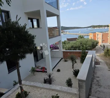 ROGOZNICA- s3 PRIZEMLJE U NOVOGRADNJI 70M OD MORA - cover