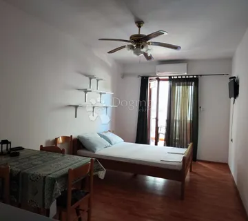 Apartmanska kuća , Zadar, Stanovi - cover