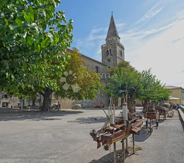 GROŽNJAN - Kuća za najam - cover