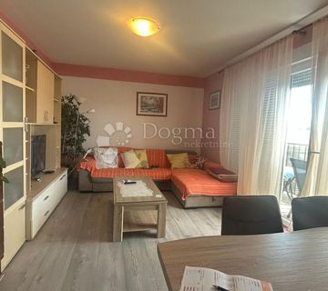 Dvosobni stan na izvrsnoj lokaciji u Puli – svega 100 metara od centra grada - cover