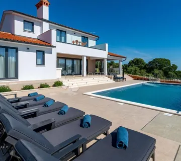 PREKRASNA VILLA S BAZENOM,POMĆNIM OBJEKTOM I POGLEDOM NA MORE, NOVOGRADNJA! - cover