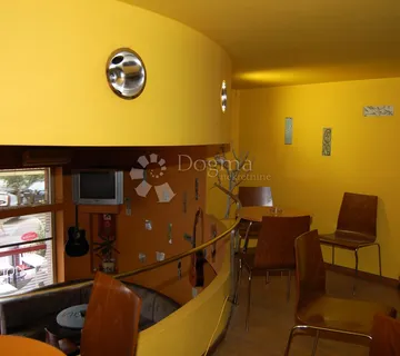 Poslovni prostor na top lokaciji - Knežija - cover