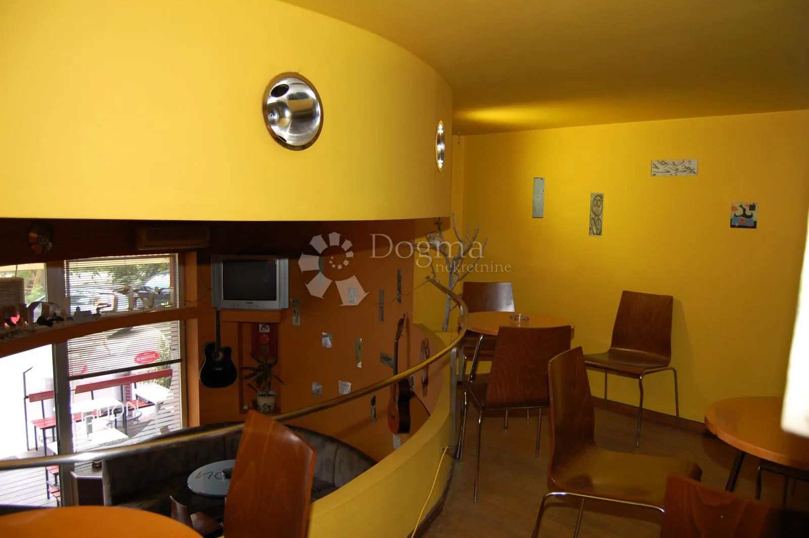 Poslovni prostor na top lokaciji - Knežija - cover