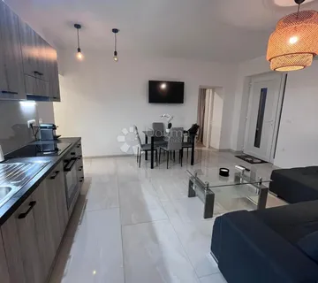 OPATIJA – NOVOADAPTIRAN STAN U BLIZINI CENTRA - cover