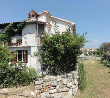 Kuća sa dva stana - cover