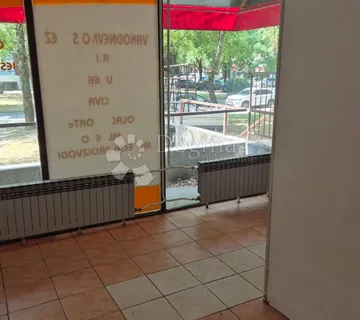 Prilika! Poslovni prostor u prizemlju – Jug 2! - cover