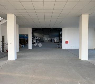 Izuzetna investicijska hala 1350 m2u Sl.Brodu-stabilan najam +solarni profit! - cover