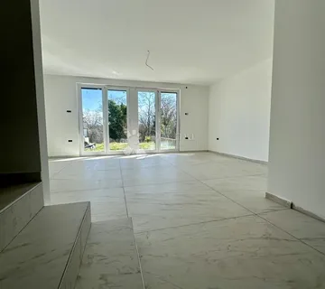 Kastav, 3S+DB, novogradnja na tri etaže s terasom! - cover