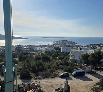 PRIMOŠTEN- ČAROBNI PENTHOUSE U NOVOGRADNJI - cover