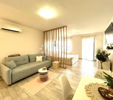 Banjole – moderno uređen stan sa terasom i parkingom! - cover